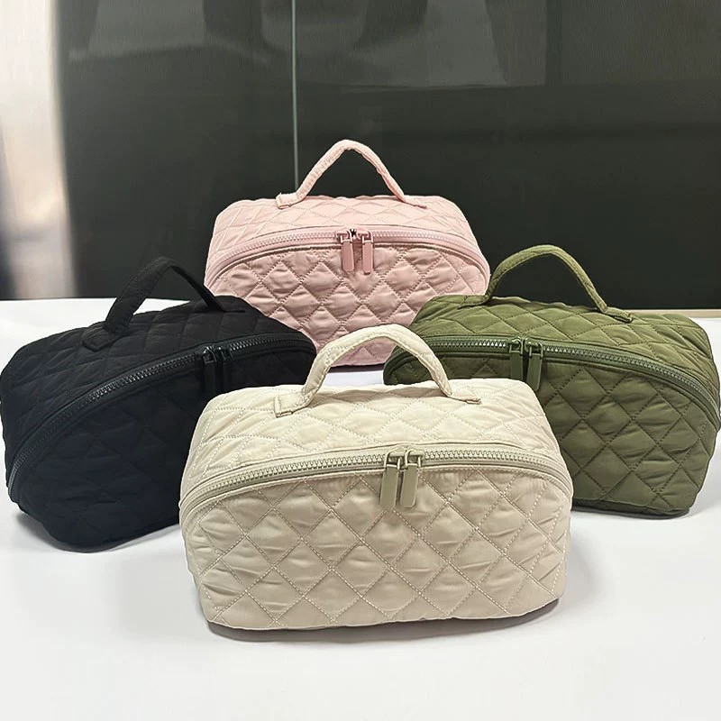 Women's Luxury Quilted Cosmeti - Luxury Skincare Samples avaliação e preço