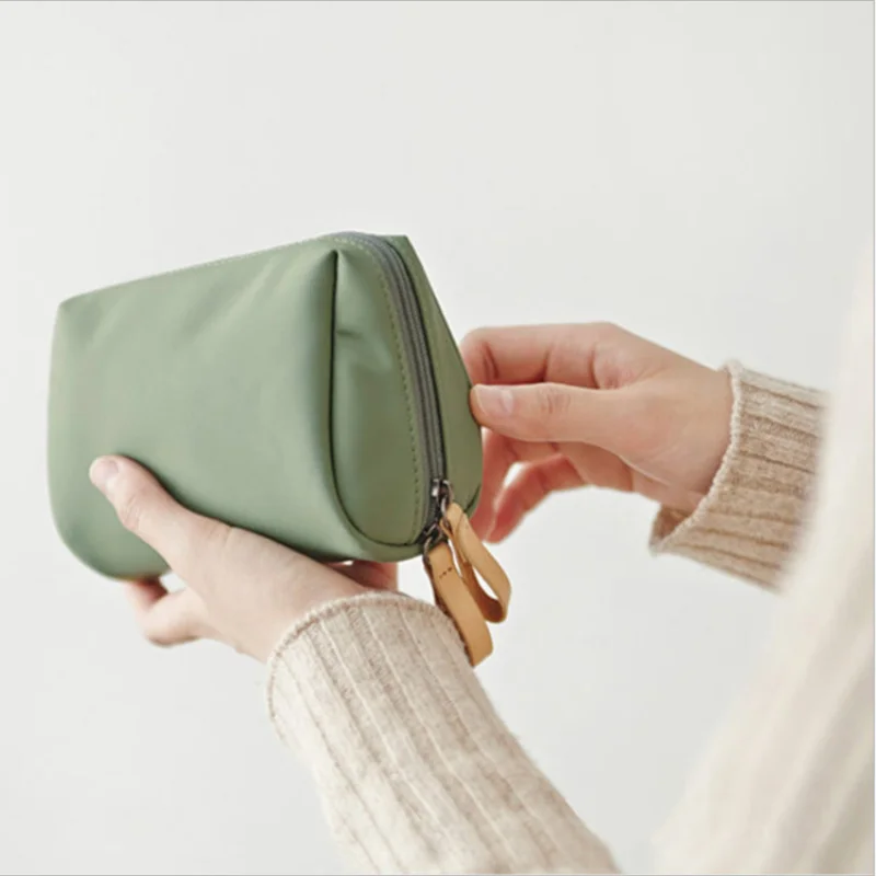 New Simple Women Cosmetic Bag  - Luxury Skincare Samples avaliação e preço