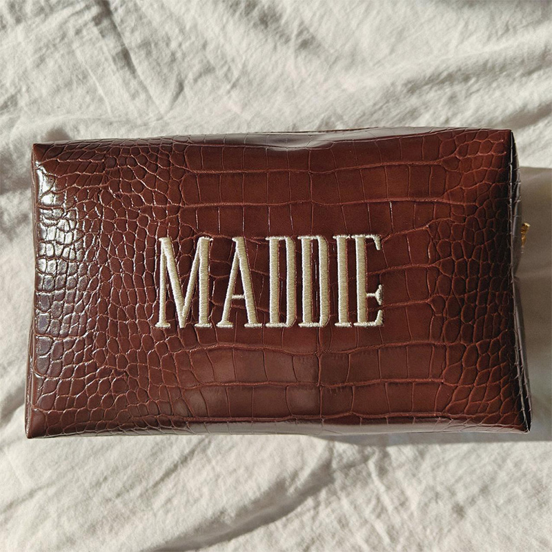 Embroidered Croc Makeup Bag Pe - Luxury Skincare Samples avaliação e preço